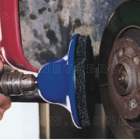 Disco limpiador de buje de rueda